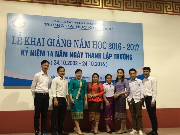 Lưu học sinh Lào tham dự Lễ khai giảng năm học 2016 – 2017